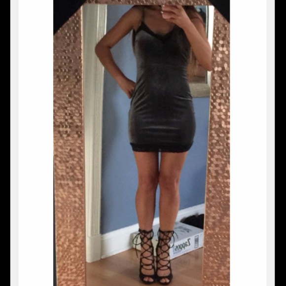Bodycon Mini Velvet Lace Dress S M L - Picture 4 of 4