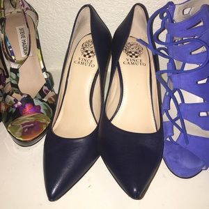 Vine Camuto blue leather heels