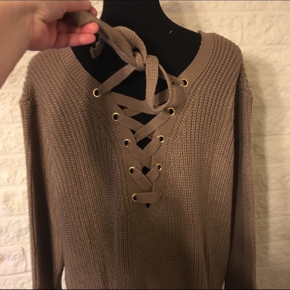 lace back sweater sizes S,M,L - Picture 6 of 7