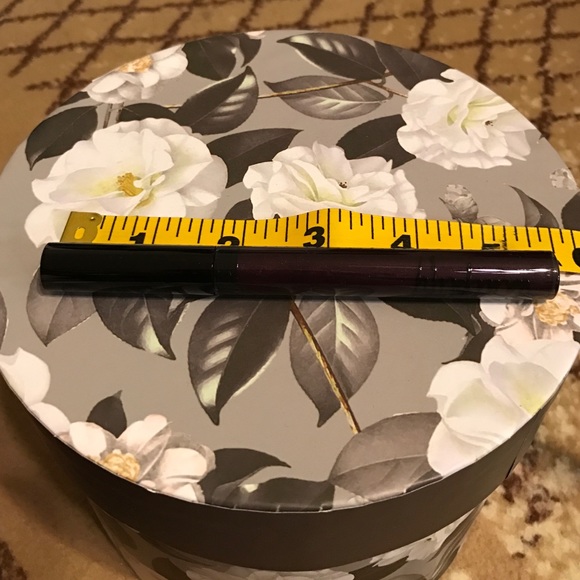 MAC Cosmetics Other - MAC cosmetics "with gusto" vamplify. BNWT.