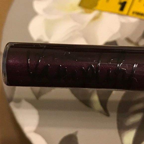MAC cosmetics "with gusto" vamplify. BNWT. - Picture 2 of 4