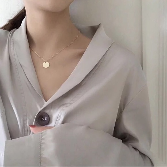 Simple small round chip necklace - Picture 2 of 3