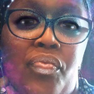 Meet your Posher, Tewanna