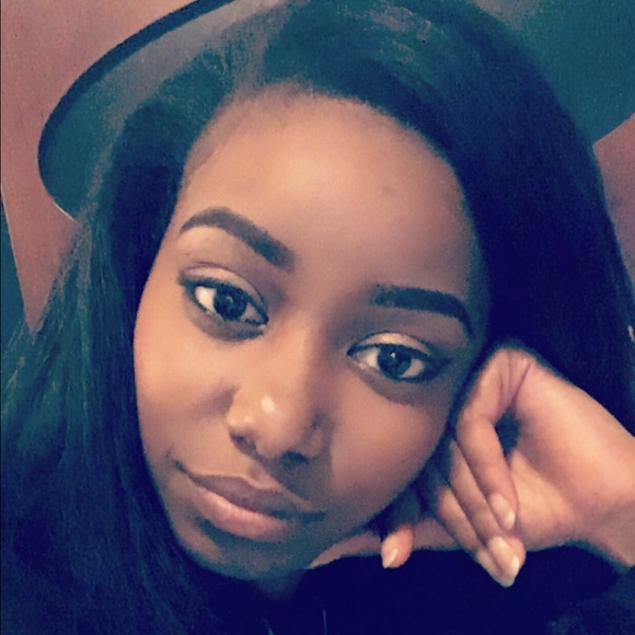 Meet your Posher, Sherika