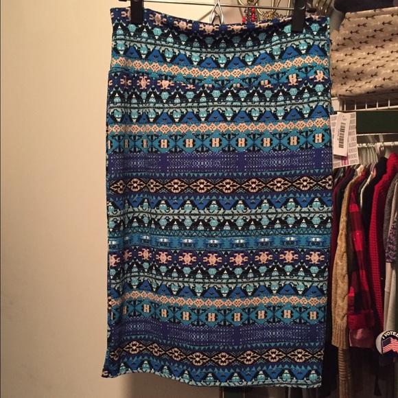 LuLaRoe Cassie skirt