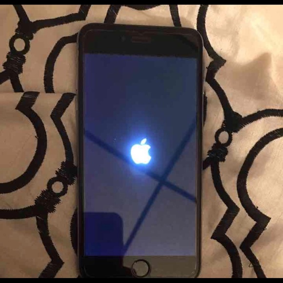 iPhone 6 Plus - Picture 2 of 3