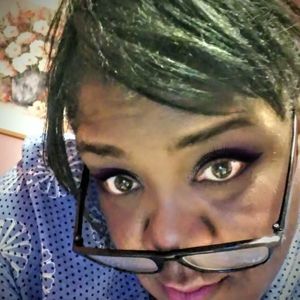 Meet your Posher, Veronica