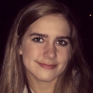 Meet your Posher, Hollie