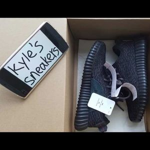 Yeezy 350 boost pirate black