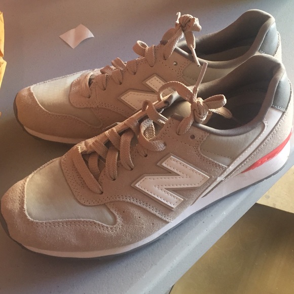 Women's New Balance shoes