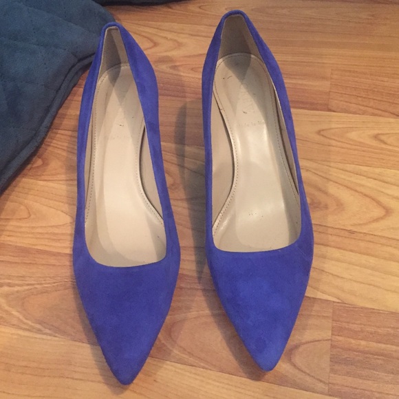 New j crew blue suede kitten pumps with box