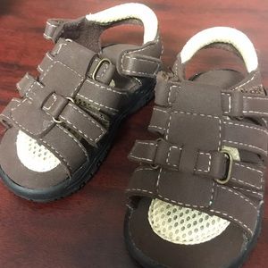🚨SALE🚨 Brown pair of Infant Shoes!