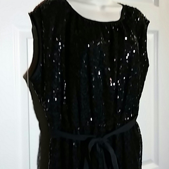 Stunning sequin dress. - Picture 2 of 4