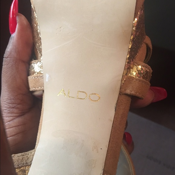 Heels - Picture 3 of 4