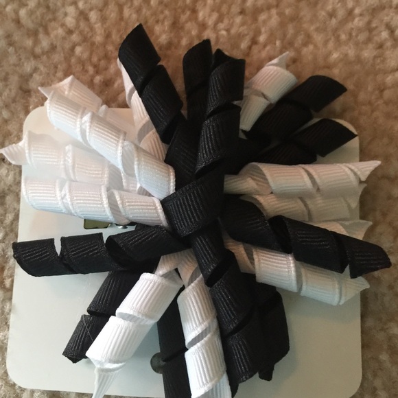 New navy white bow