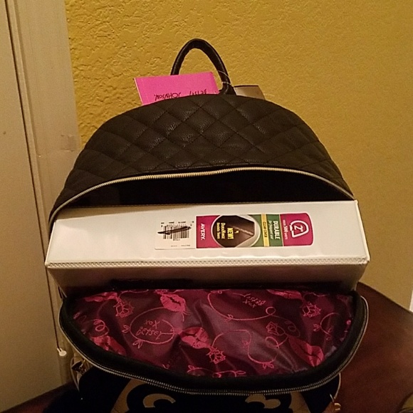 Betsey Johnson Pug Backpack  NWT - Picture 8 of 8