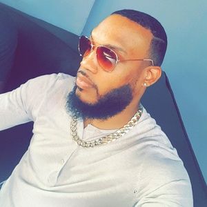 Meet your Posher, Don