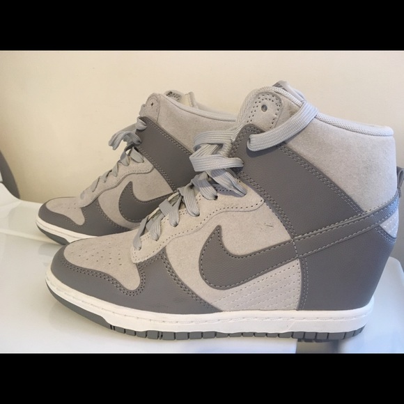 Women's Nike wedge tennis shoes