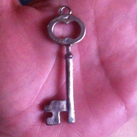 💋Skeleton key charm w/ cz stones😄 - Picture 2 of 2