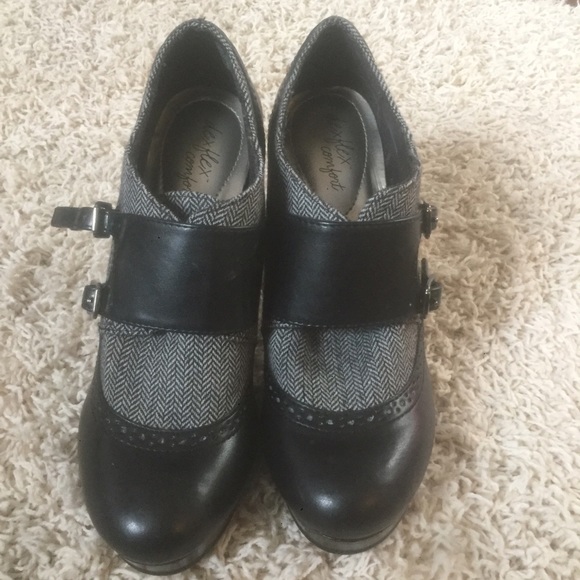 Black and Grey Tweed Mary Jane Bootie Heels - Picture 2 of 4