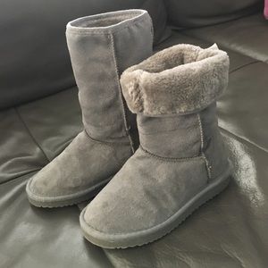 Girls boots