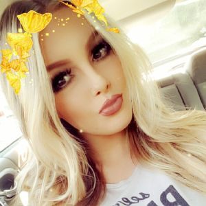 Meet your Posher, Michaela