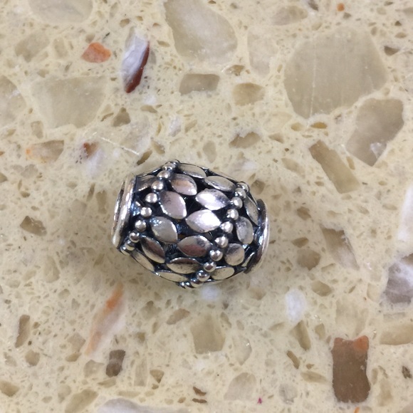 Pandora Ivy Charm