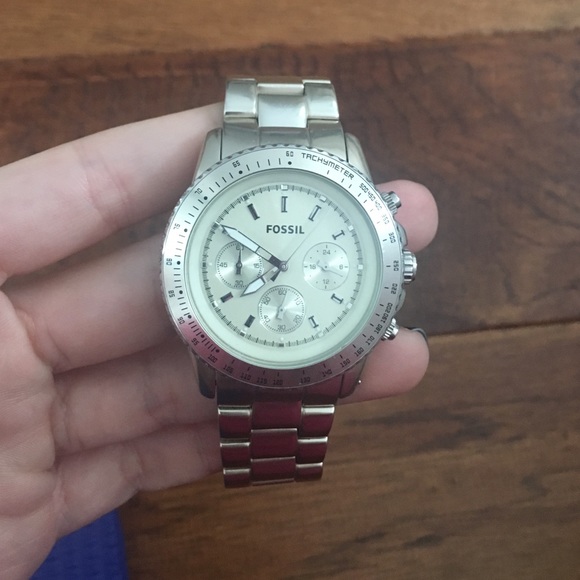 women's fossil watch all links still on watch
