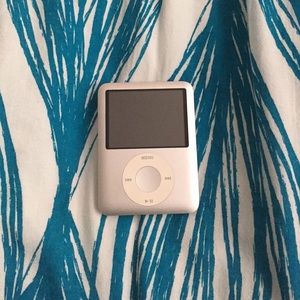 iPod nano 4GB