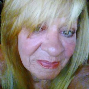 Meet your Posher, Brenda