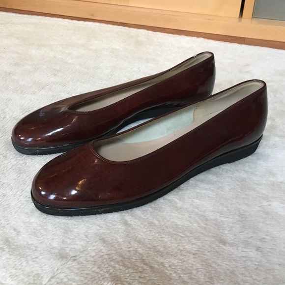 Salvatore Ferragamo Brown Glossy Shoes Size 8