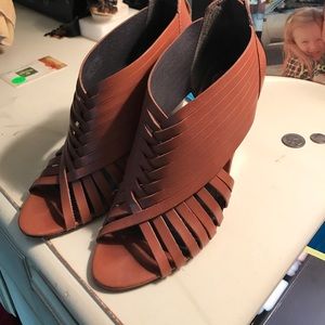 Vince Camuto wedges
