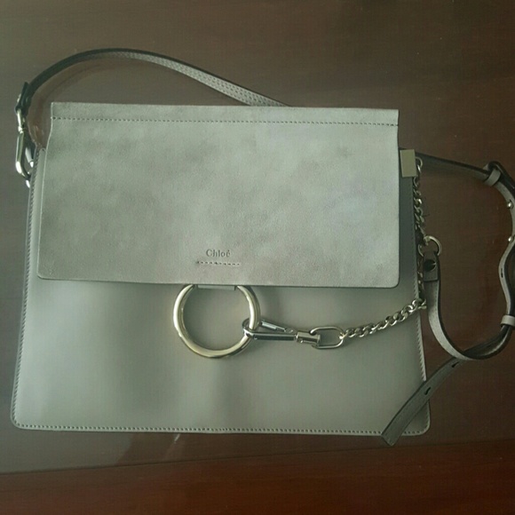 Chloe Faye Medium Shoulder Bag in Motty Gray - Picture 2 of 4
