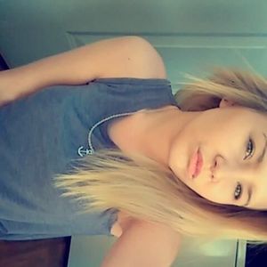 Meet your Posher, Elaina