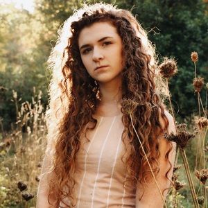 Meet your Posher, Desiree