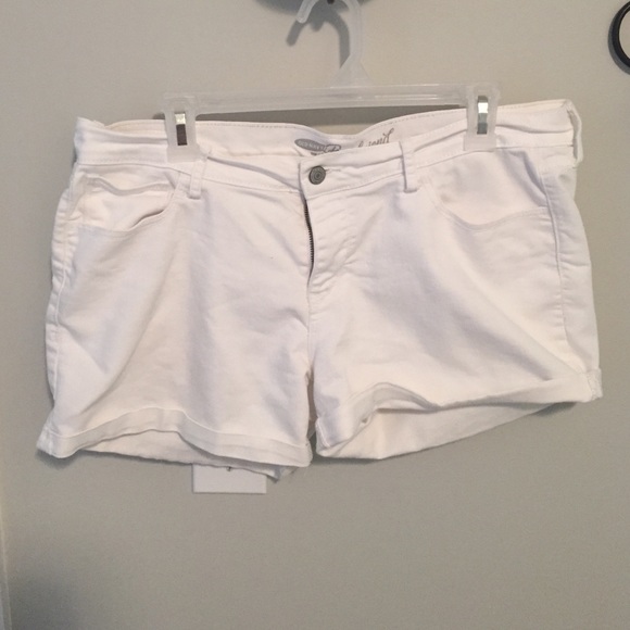 Size 12 white Old Navy shorts