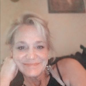Meet your Posher, Paula
