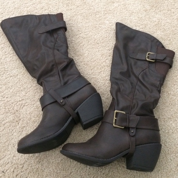 Brown heeled wide-calf boots
