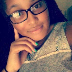 Meet your Posher, Nikia