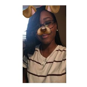 Meet your Posher, Raymona's