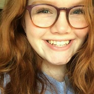 Meet your Posher, Holly