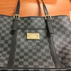 Imitation Louis Vatton