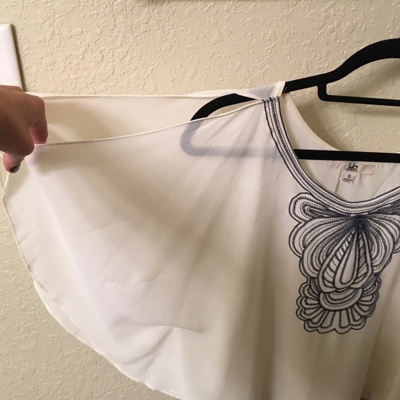 Nordstrom shoulderless white and blue blouse. - Picture 2 of 3