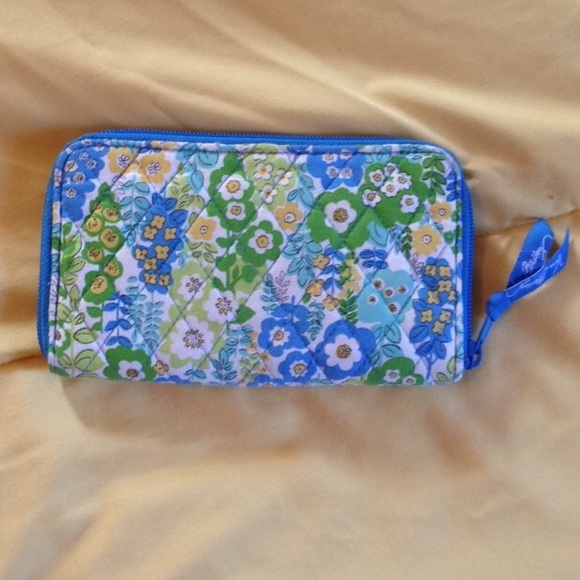 Vera Bradley Wallet/Clutch