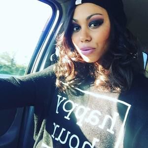 Meet your Posher, Natasha