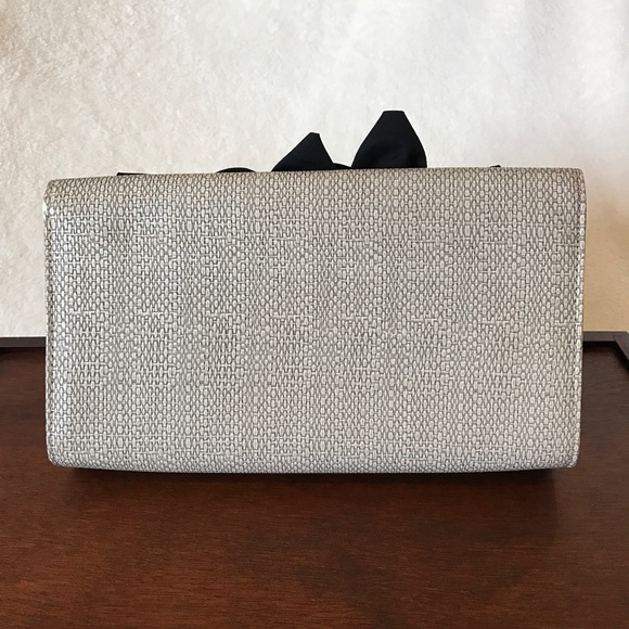 Structured Clutch Snakeskin Design Black Flowers - Picture 2 of 4