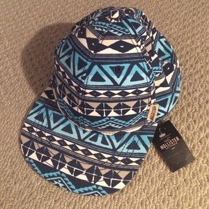Hollister Cali SnapBack hat