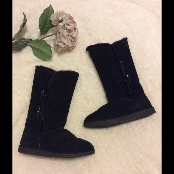 Merona Shoes - HOST PICK 1/4!! Women's tall black fuzzy boots