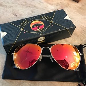Cruz - Gold Frame - Red Mirror Glasses