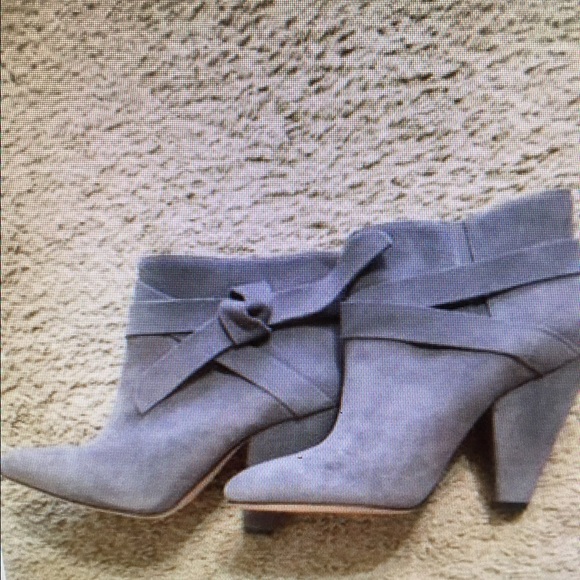 Nine West acesso ankle wrapped booties